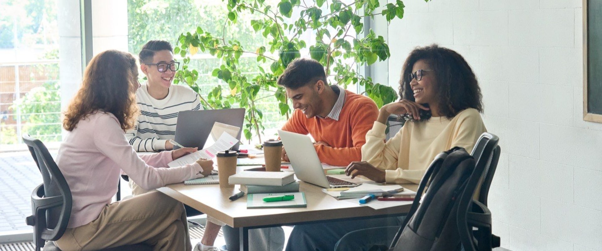 Streamlining Your Executive Role: How An Insurance Agency In Akron Can Support Your Assistant